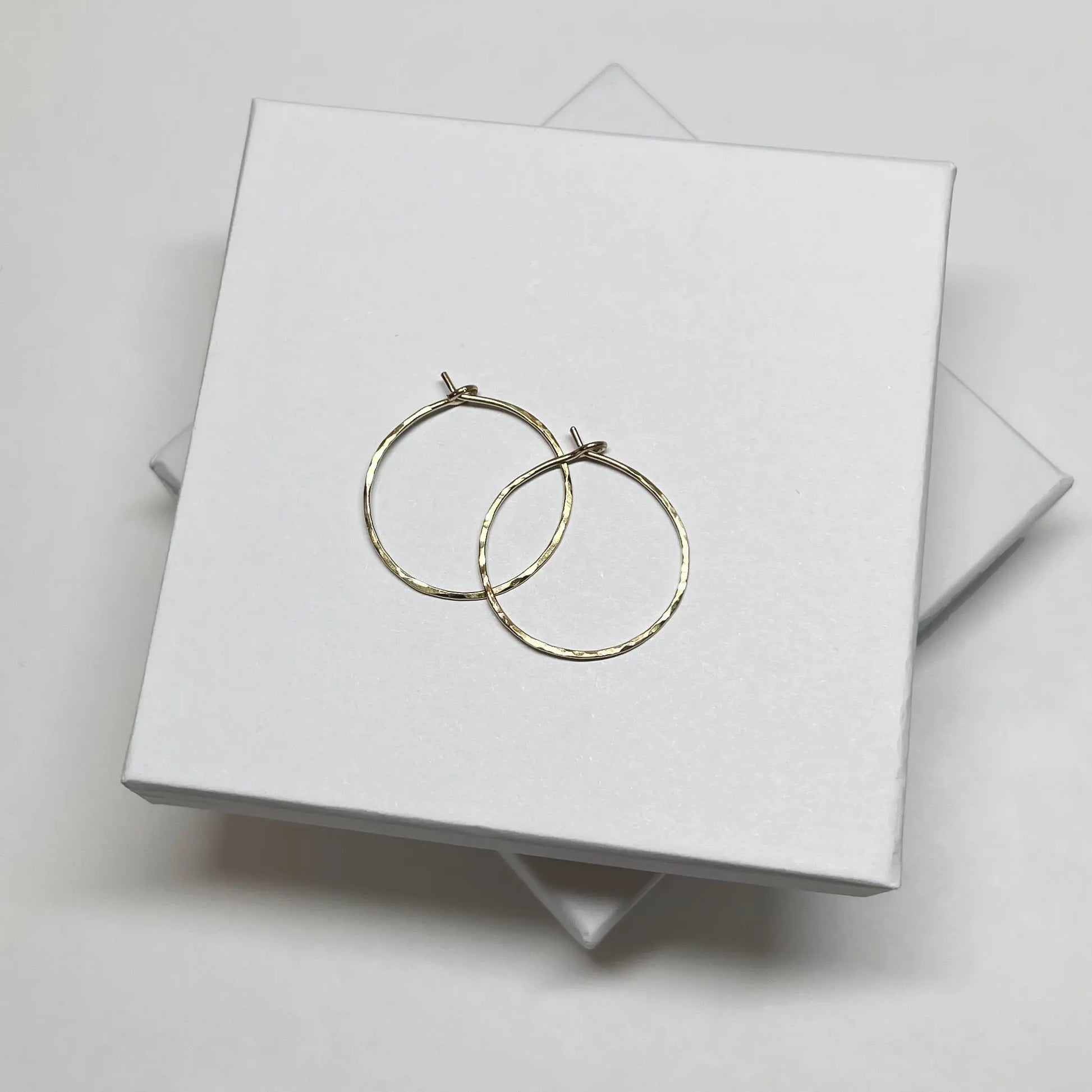 14K Gold Filled hammered hoops - 25mm Nixso Boutique