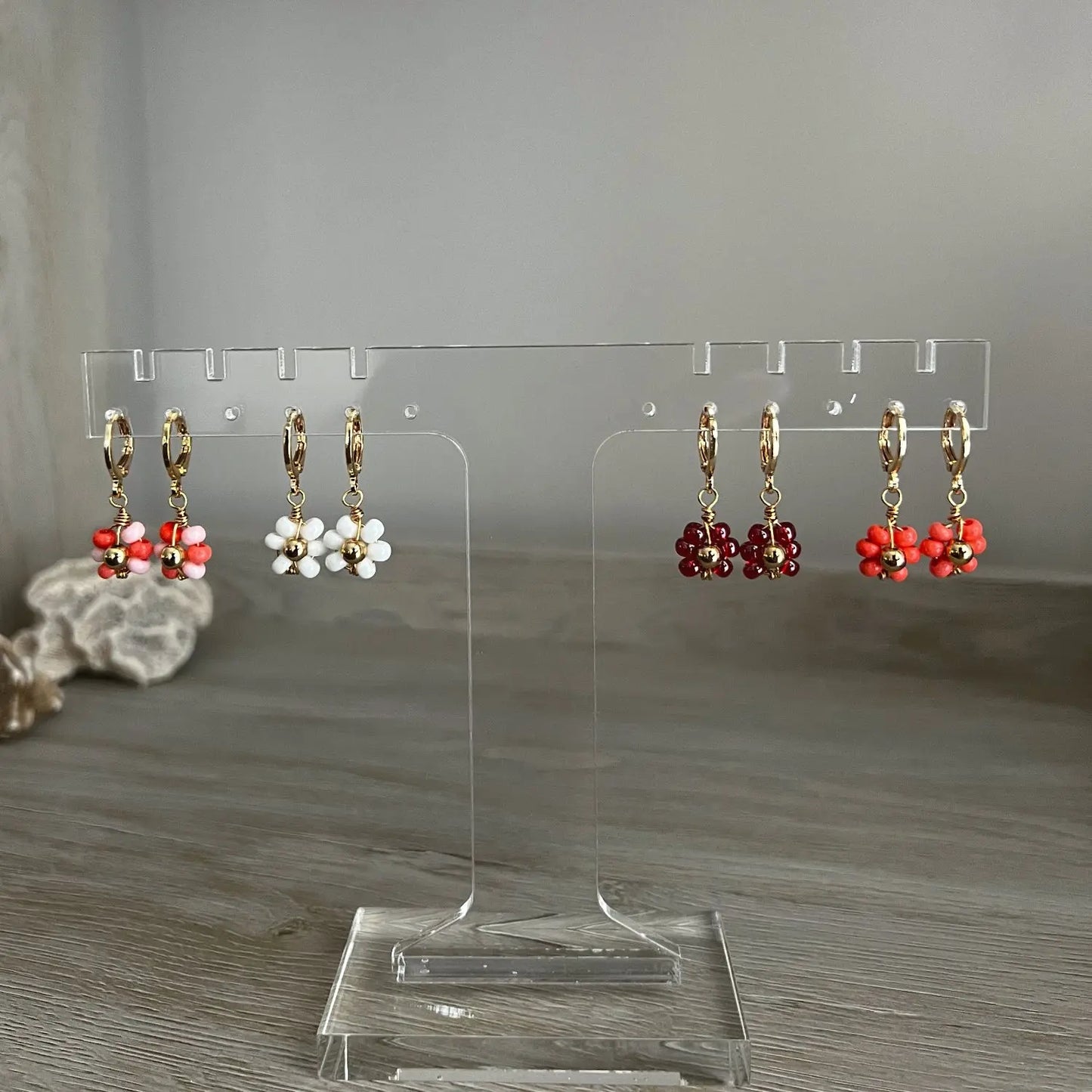 Daisy hoops earrings with hematite Nixso Boutique