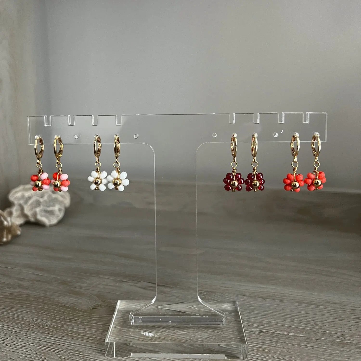 Daisy hoops earrings with hematite Nixso Boutique