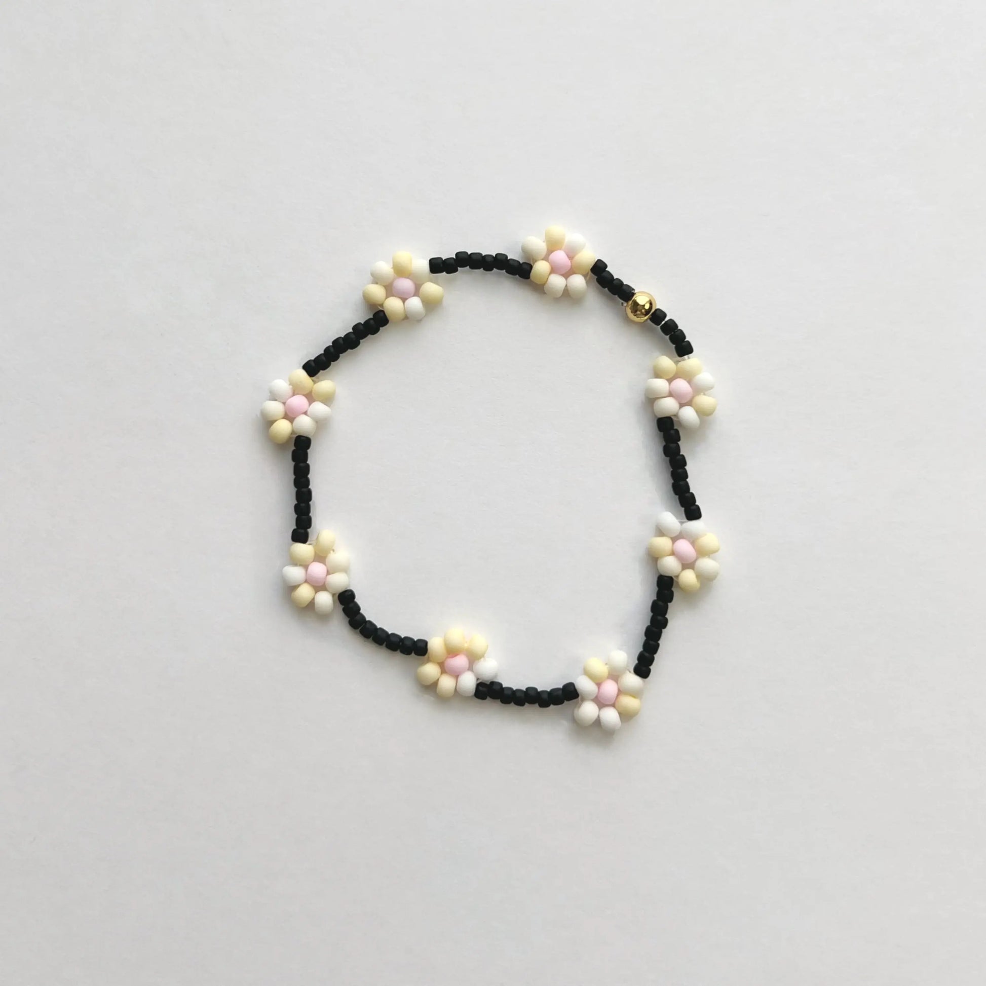 Cute "Daisy" Stretchy Bracelet Nixso Boutique