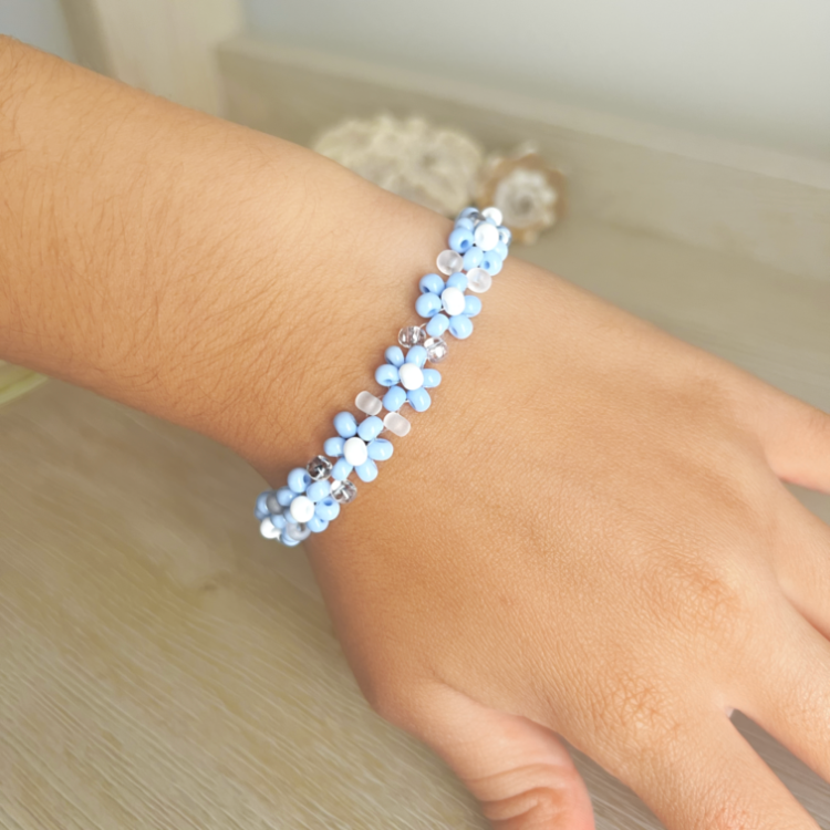 Large Daisy bracelet - Baby blue