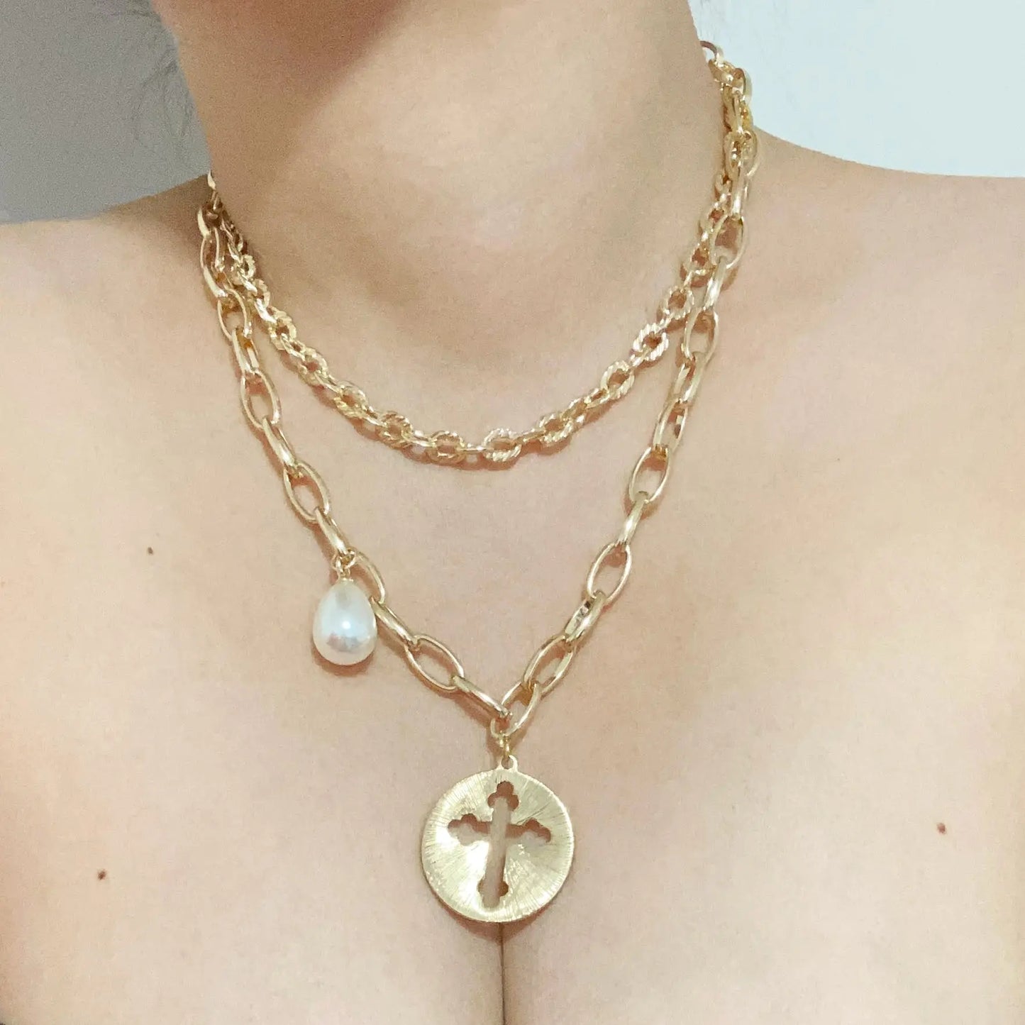 "Cross pearl" multilayer necklace Nixso Boutique